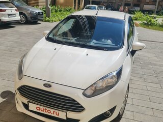 2015 Ford Fiesta Mk6 Рестайлинг, белый, 899999 рублей, вид 1