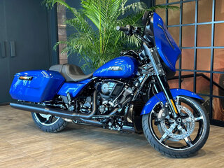 2024 Harley-Davidson Street Glide, синий, 3750000 рублей, вид 2