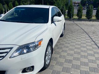 2011 Toyota Camry VI (XV40) Рестайлинг, белый, 1450000 рублей, вид 1