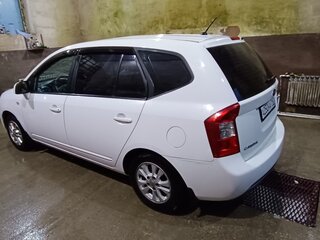 2011 Kia Carens II (UN), белый, 820000 рублей, вид 5