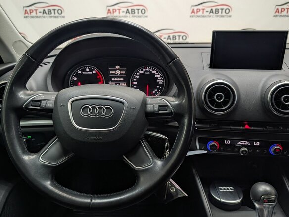 2014 Audi A3 III (8V), красный - вид 12