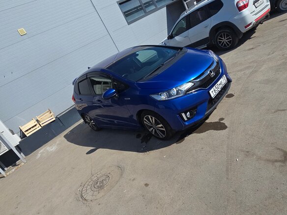 2017 Honda Fit III Рестайлинг, синий, 1570000 рублей - вид 5