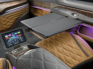 2024 Mercedes-Benz V-Класс Extra Long 300 d экстра длинный III (W447) Рестайлинг 2, чёрный, 35000000 рублей, вид 3