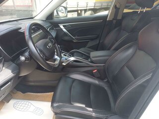 2024 Geely Atlas Pro, белый, 1500000 рублей, вид 5