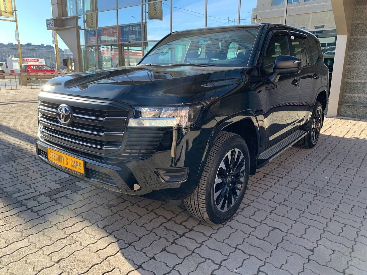 Открыть фотографии: Toyota Land Cruiser 300 Series