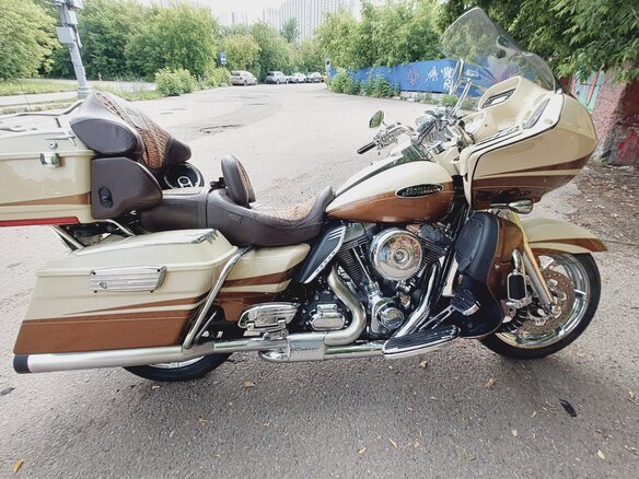 2010 Harley-Davidson CVO Road Glide, бежевый, 1400000 рублей - вид 6