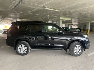 2017 Toyota Land Cruiser Prado 150 Series Рестайлинг 1, чёрный, 4400000 рублей, вид 5