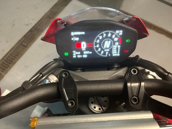 2021 Ducati Monster 937, красный, 1240000 рублей - вид 8