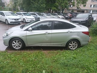 2011 Hyundai Solaris I, серебристый, 400000 рублей, вид 2