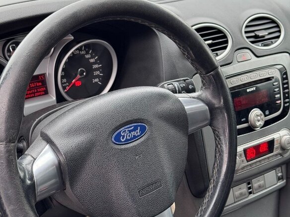 2011 Ford Focus II Рестайлинг, чёрный, 580000 рублей - вид 9