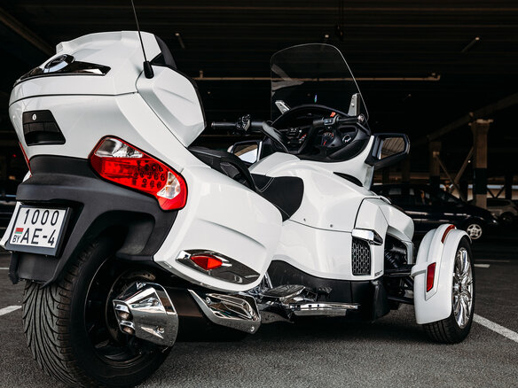 2015 BRP Can-Am Spyder, белый, 1528202 рублей - вид 32