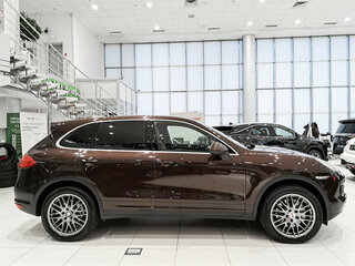 2014 Porsche Cayenne S II (958), коричневый, 2350000 рублей, вид 4