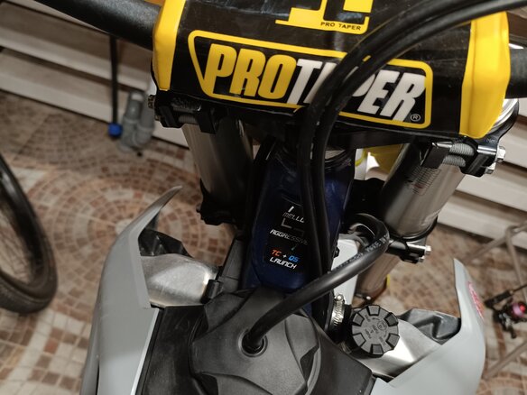 2024 Husqvarna FC 250, белый, 700000 рублей - вид 4