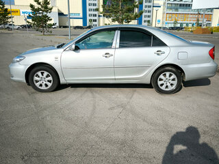 2004 Toyota Camry V (XV30), серебристый, 880000 рублей, вид 4