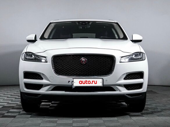 2019 Jaguar F-Pace I, белый, 3500000 рублей - вид 1