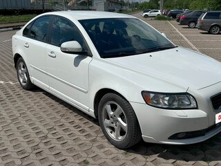 2010 Volvo S40 II Рестайлинг, белый, 850000 рублей, вид 1