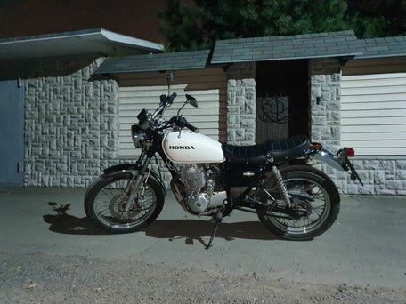 2005 Honda CB 400SS, белый, 330000 рублей, вид 4