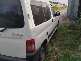 2010 Citroen Berlingo I Рестайлинг, белый, 250000 рублей, вид 3