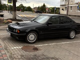 1995 BMW 5 серии 520i III (E34), чёрный, 400000 рублей, вид 3