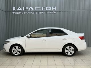2010 Kia Cerato 5-speed II, белый, 650000 рублей, вид 5