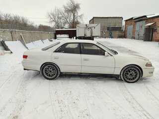 1996 Toyota Mark II VIII (X100), белый, 700000 рублей, вид 3