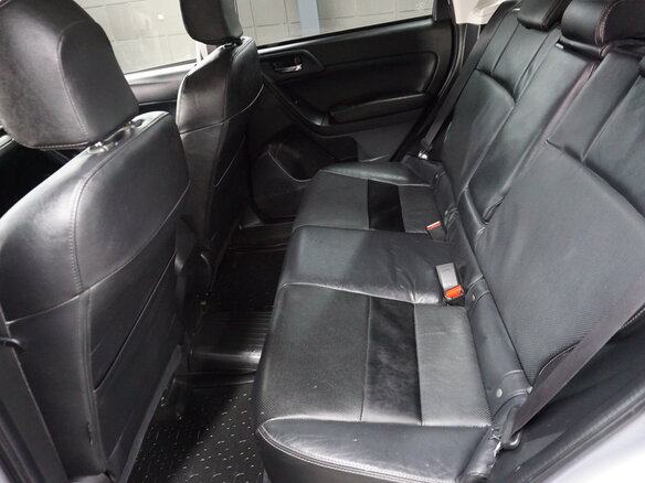 2013 Subaru Forester IV, серебристый - вид 16