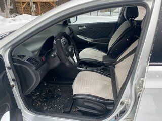 2011 Hyundai Solaris I, серебристый, 729000 рублей, вид 5