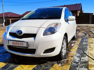 2008 Toyota Vitz II (XP90), белый, 707000 рублей, вид 3