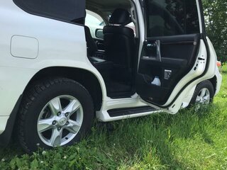 2013 Toyota Land Cruiser 200 Series Рестайлинг 1, белый, 5900000 рублей, вид 4