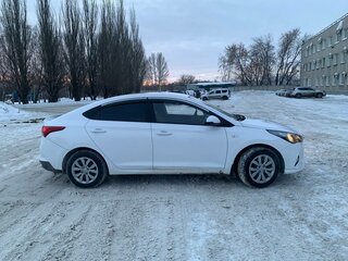 2021 Hyundai Solaris II Рестайлинг, белый, 1950000 рублей, вид 4