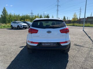 2014 Kia Sportage III Рестайлинг, белый, 1599900 рублей, вид 4