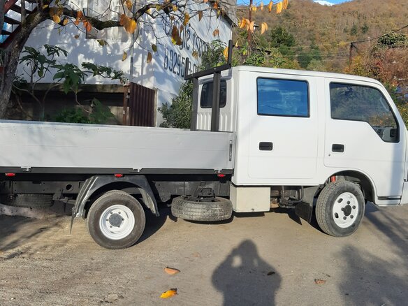 2004 Kia K-Series, белый, 1200000 рублей - вид 6