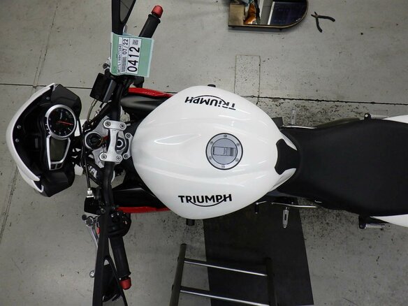 2017 Triumph Street Triple, белый, 695000 рублей - вид 10