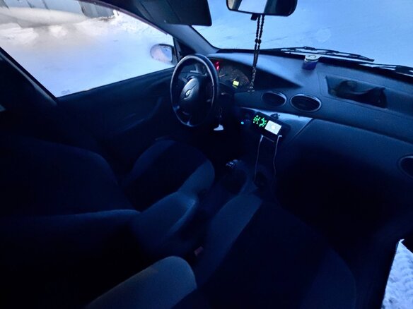 2002 Ford Focus I (North America), чёрный, 240000 рублей - вид 5