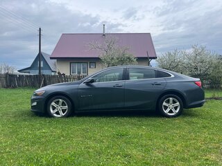 2019 Chevrolet Malibu IX Рестайлинг, синий, 1500000 рублей, вид 3