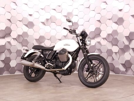 2013 Moto Guzzi V 7, белый, 489000 рублей, вид 1