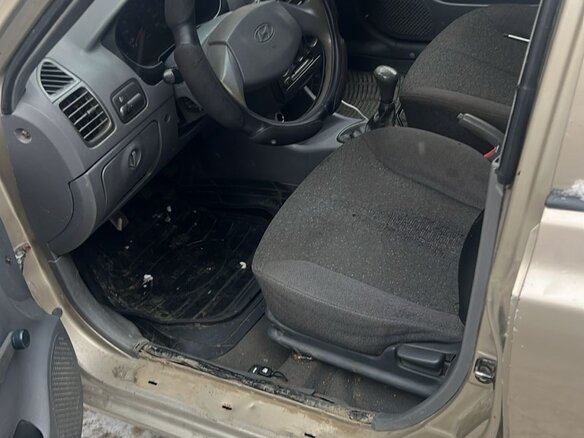 2006 Hyundai Accent ТагАЗ II, бежевый, 200000 рублей - вид 4