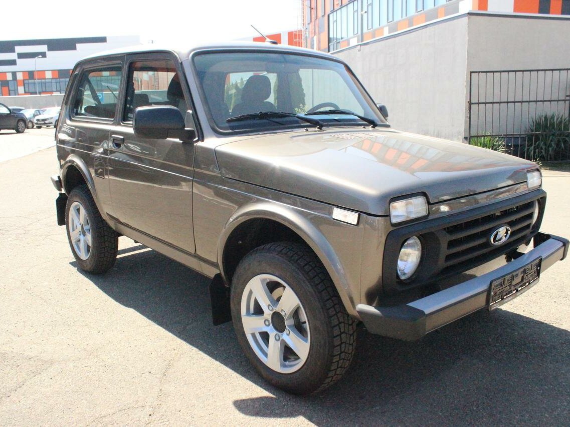 Открыть фотографии: Lada (ВАЗ) Niva Legend I