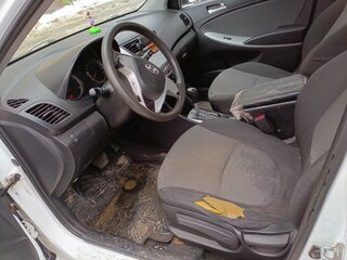 2013 Hyundai Solaris I, белый, 600000 рублей, вид 5