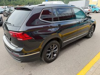 2023 Volkswagen Tiguan Allspace II Рестайлинг, чёрный, 2100000 рублей, вид 3