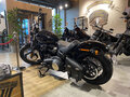 2019 Harley-Davidson Street Bob, чёрный - вид 4
