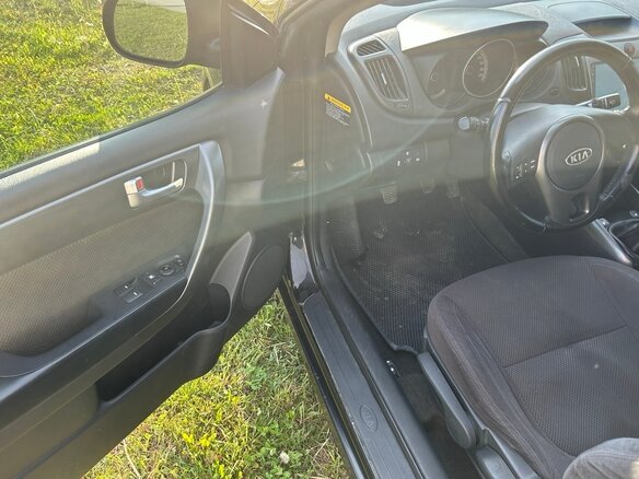 2011 Kia Cerato Koup II, чёрный, 610000 рублей - вид 7