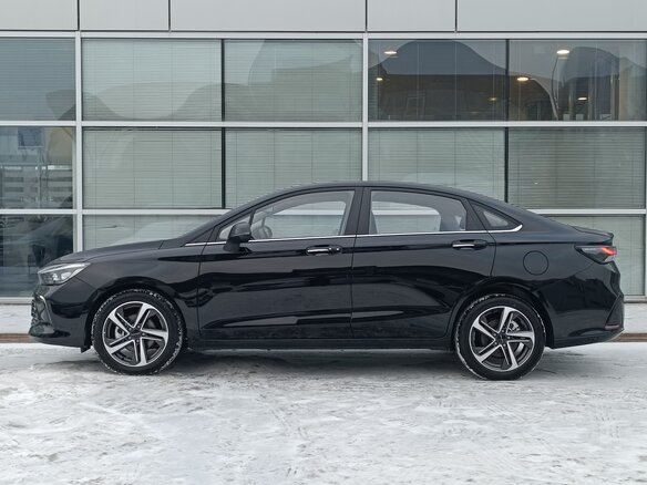 2024 BAIC U5 Plus, чёрный, 1890000 рублей - вид 2
