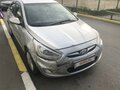 2013 Hyundai Solaris I, серебристый, 600000 рублей - вид 1