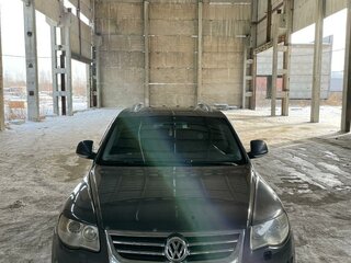 2008 Volkswagen Touareg I Рестайлинг, серый, 1299999 рублей, вид 2