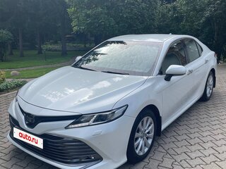 2021 Toyota Camry VIII (XV70), белый, 3200000 рублей, вид 1