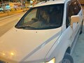 2001 Mitsubishi Chariot Grandis III, белый - вид 2