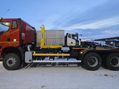2023 FAW CA3250, красный, 13000000 рублей, вид 2