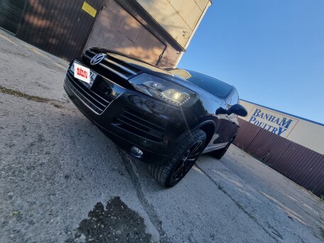 2011 Volkswagen Touareg II, чёрный, 2190000 рублей, вид 1