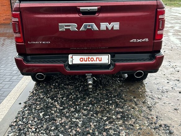 2020 Ram 1500 Crew Cab V, красный, 3500000 рублей - вид 12